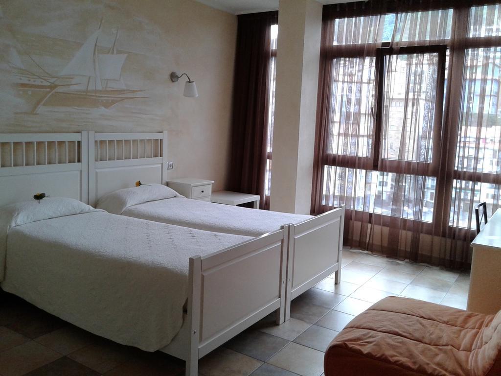 Hotel Zumalabe Mutriku Kültér fotó